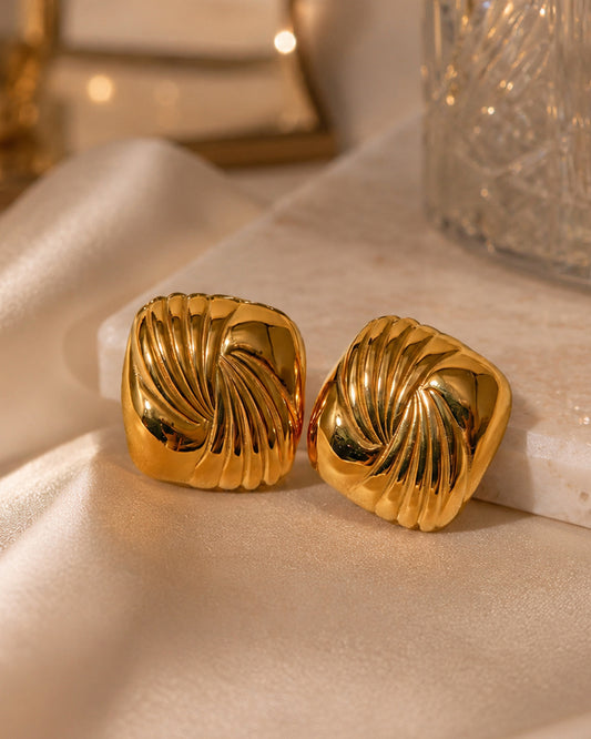 Oro Shell Earrings