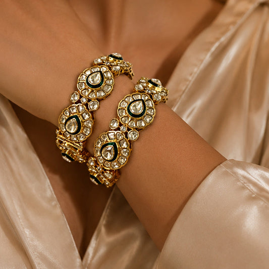 Nira Bangle