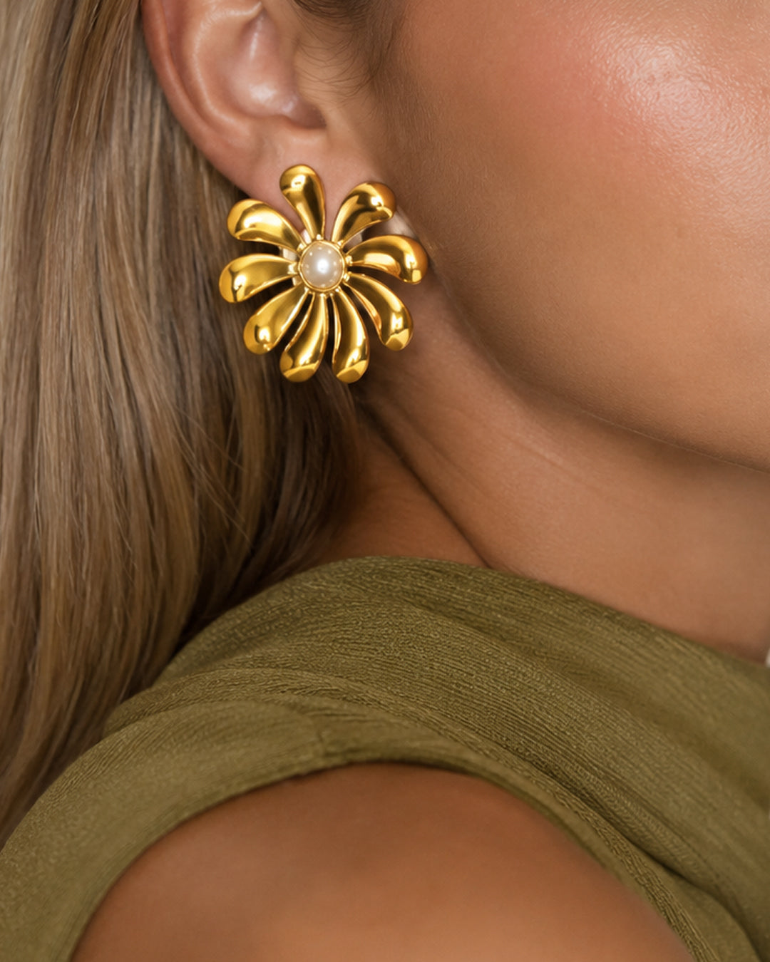 Loud Petal Earrings